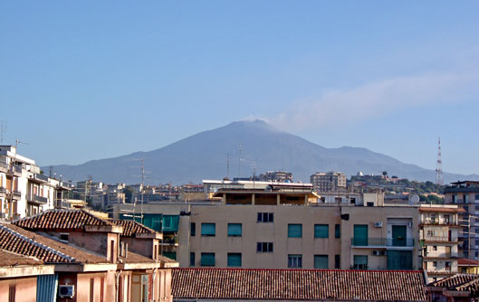 L'Etna visto da Catania